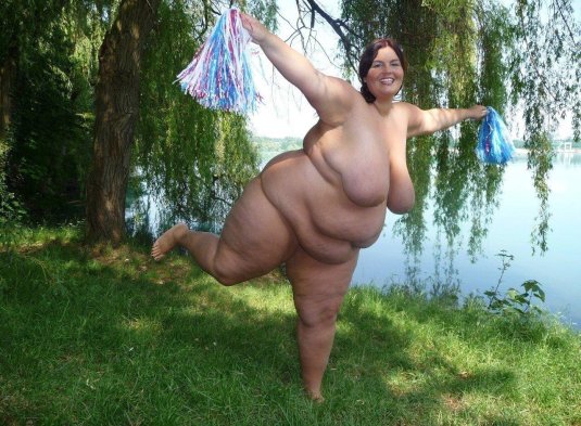 Голая толстуха