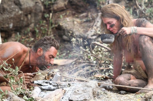 Голые и напуганные сериал с 2013 г.