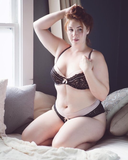 Голые молоденькие толстушки