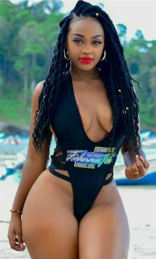 Негритянки с большими бедрами