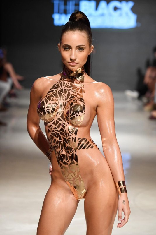 Купальник black tape project