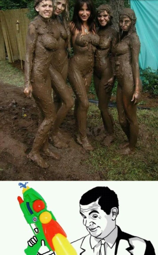 Девушки в грязи