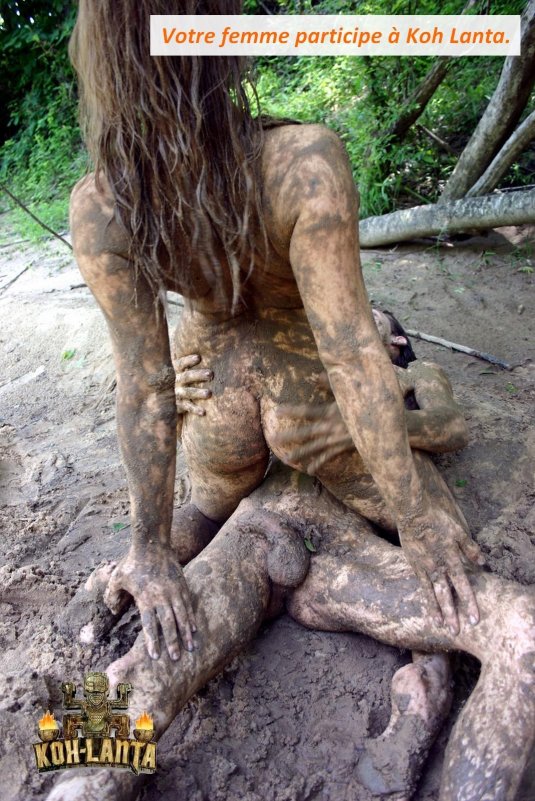 Девушка в грязи