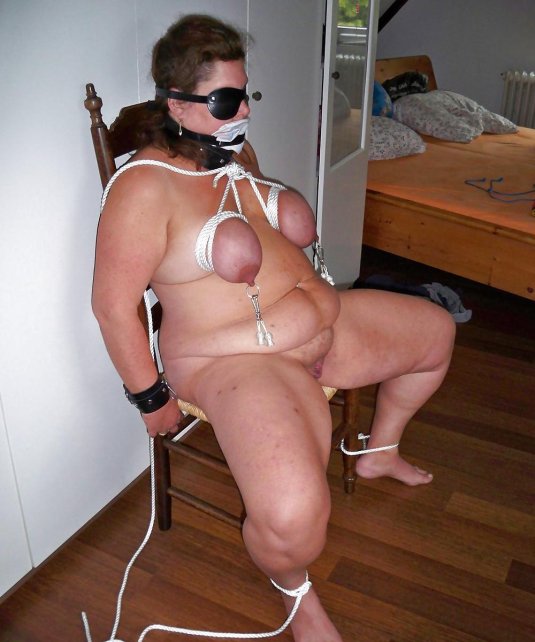 Старые голые бабки в бдсм