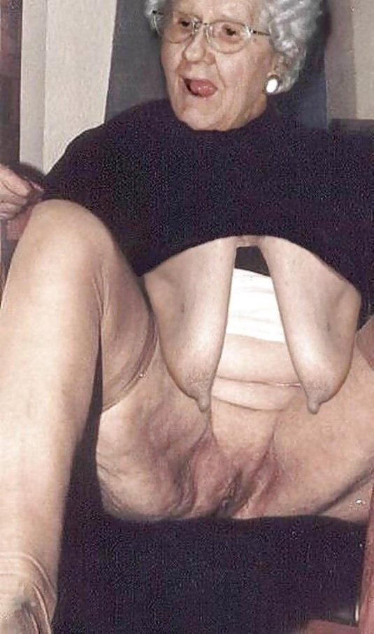 Очень старые старухи без трусов