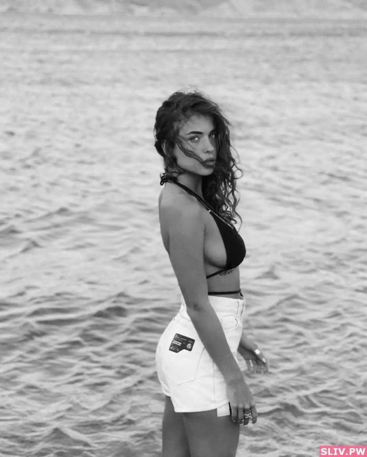 Модель адель вейгель