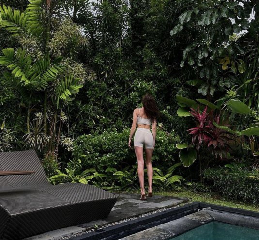 Адель вейгель фигура