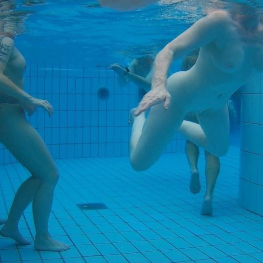 Красивые голые под водой