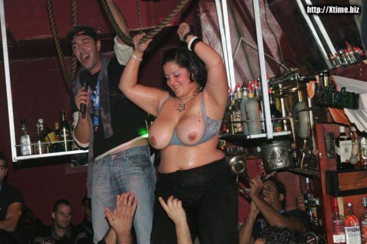 Женский стриптиз на корпоративе