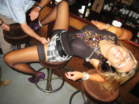 Бабы на корпоративе