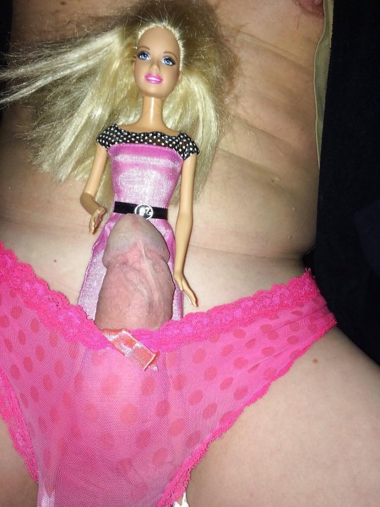 Мастурбация куклой барби