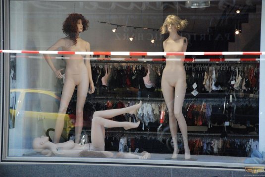 Витрина магазина женского белья