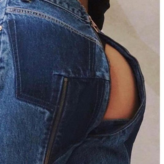 Джинсы сзади