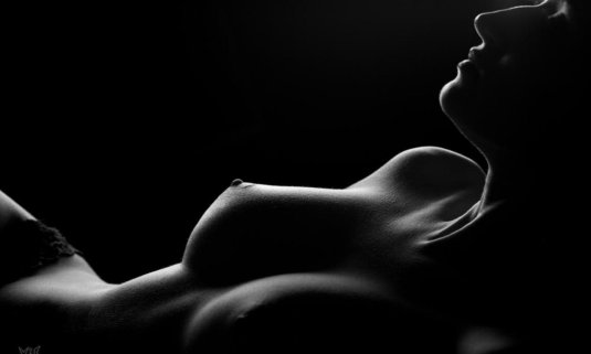 Голые женщины черно белое