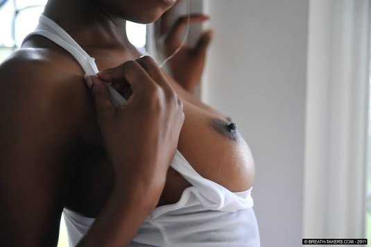 Темнокожие девушки соски