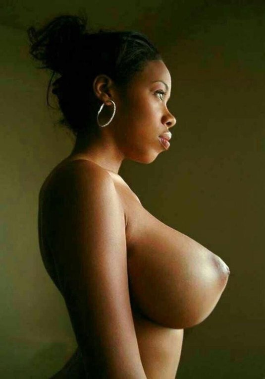 Большие черные сиськи