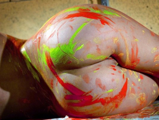 Голая бодиарт