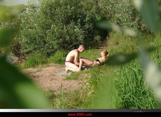 Пляж на речке