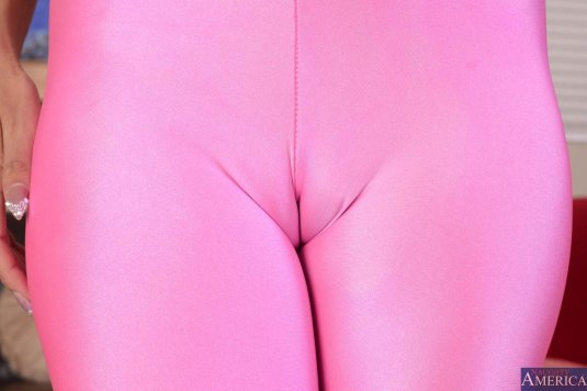 Легинсы в обтяжку с верблюжьей