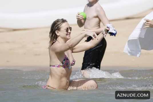 Кейт хадсон в купальнике