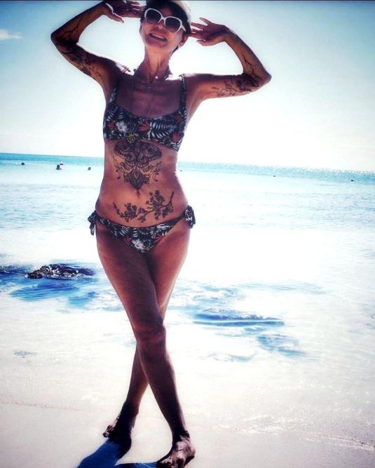 Ирина хакамада в купальнике