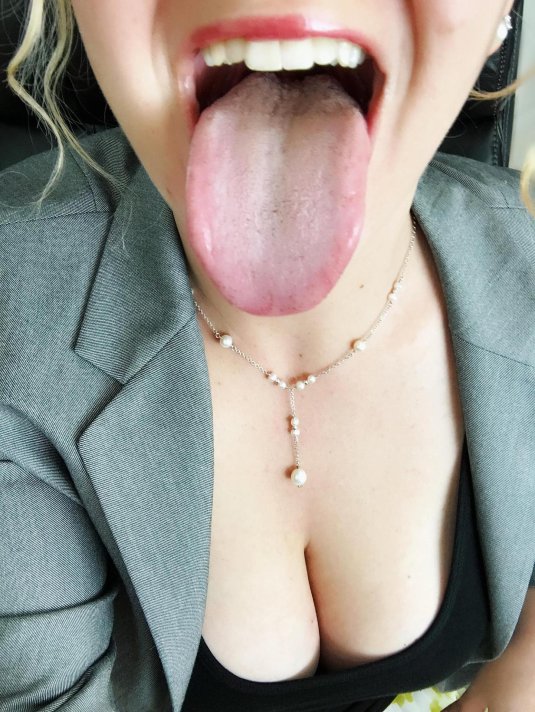 Язык девушек