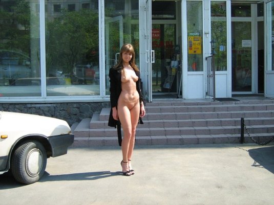 Девки без комплексов на улице