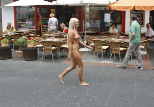 Публичная нагота
