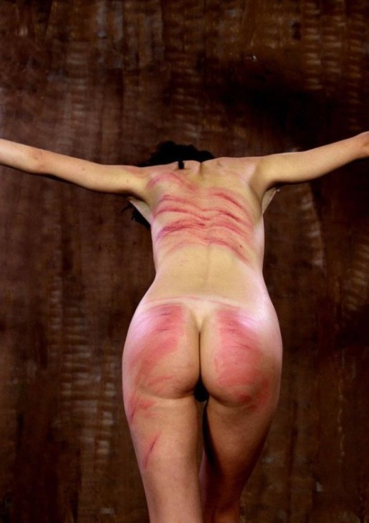 Бдсм порка голых женщин