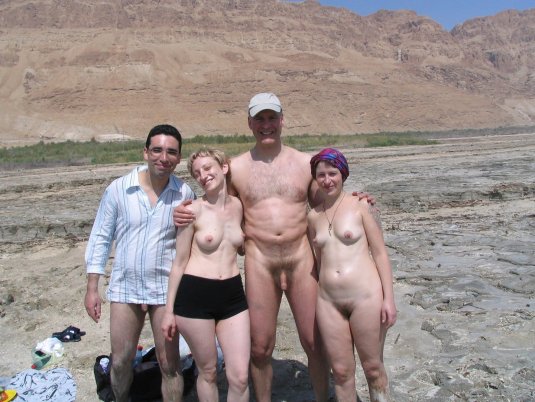 Нудистские семьи голышом