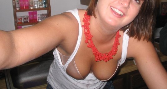 Downblouse любительское соски