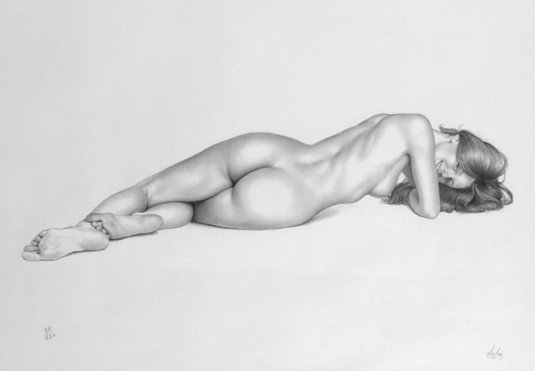 Рисунки карандашом голых женщин