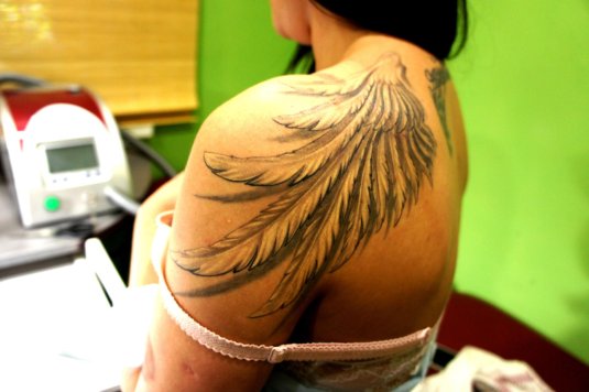 Крылья тату