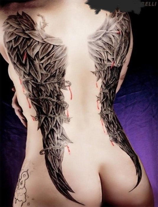 Крылья на спине тату