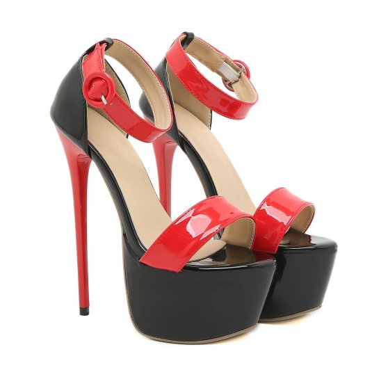 Босоножки на каблуках