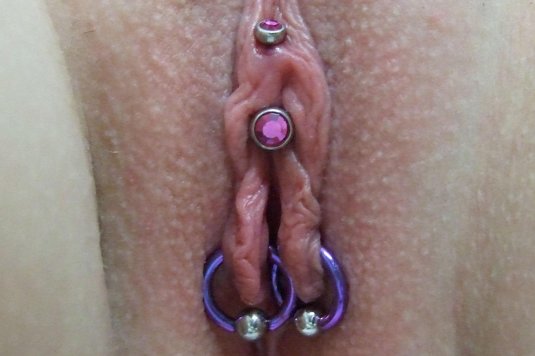 Пирсинг клитора блондинка