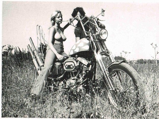 Голые на мотоциклах