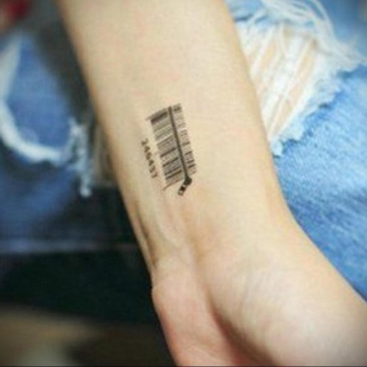Штрих код тату