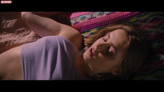 Откровенные сцены