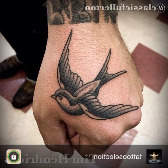 Ласточка тату