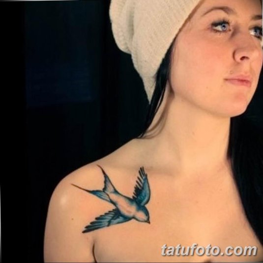 Тату на плече для девушек с птичками