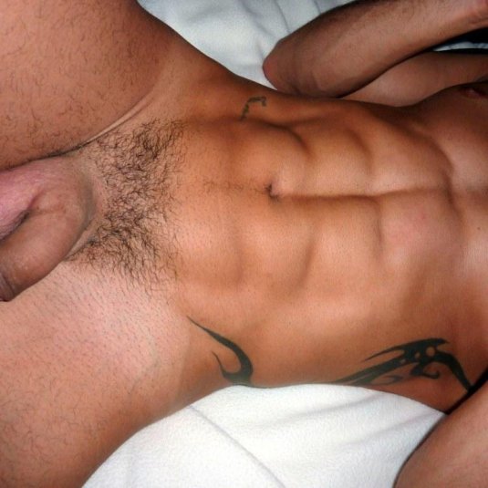 Мужские тату на голом теле