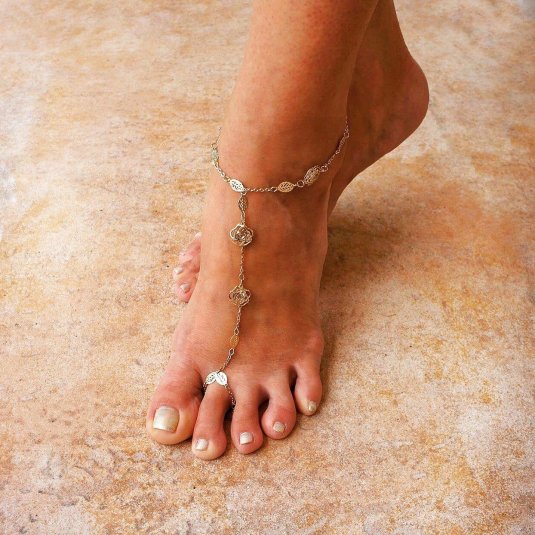 Красивые браслеты на ногу