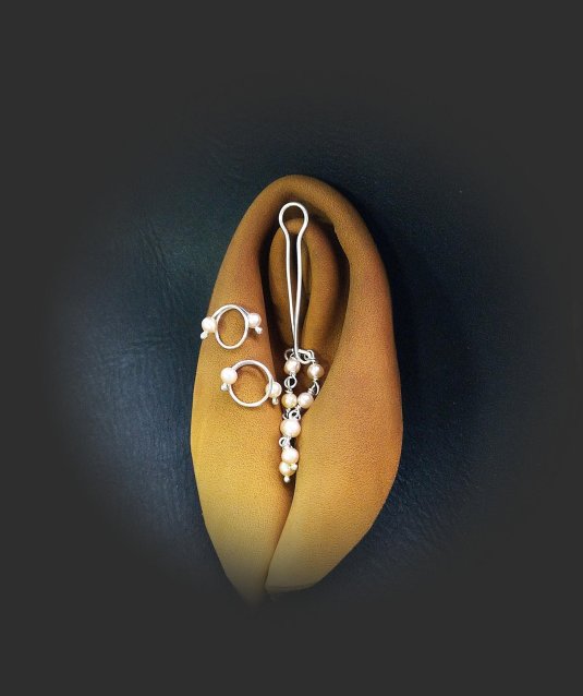 Эротические ювелирные изделия