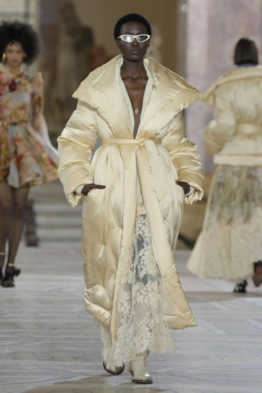 Модные пуховики зима