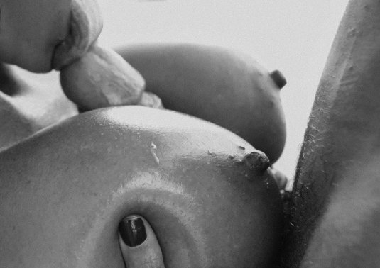 Эротика черно белая