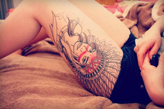 Тату для девушек на ляшке