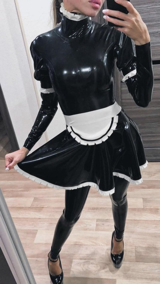 Домработница sissi latex