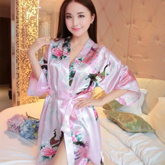 Женский шелковый халат