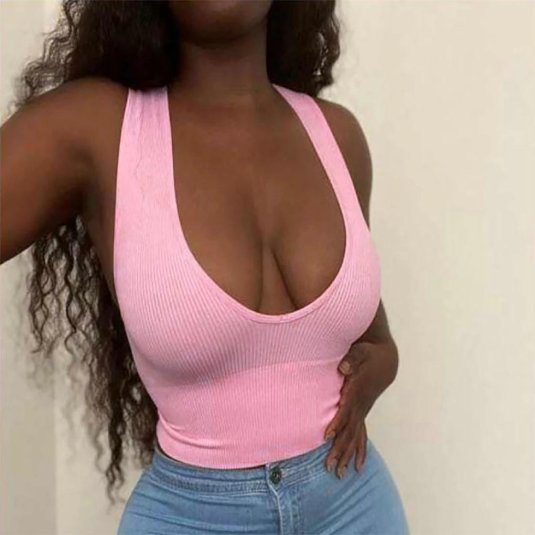 Топ с глубоким вырезом